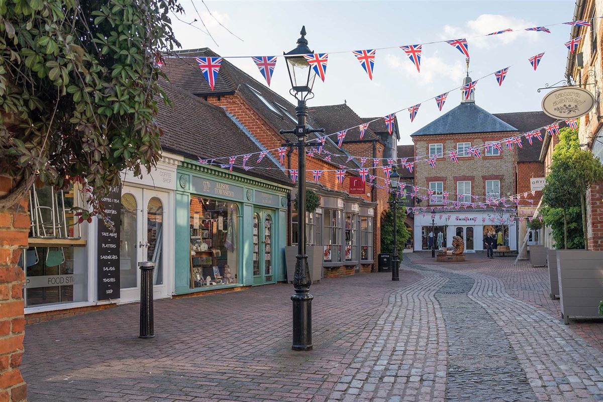 Lions Walk Farnham